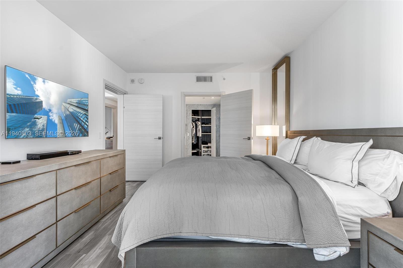 801 SMA RESIDENCES CONDO - Residential