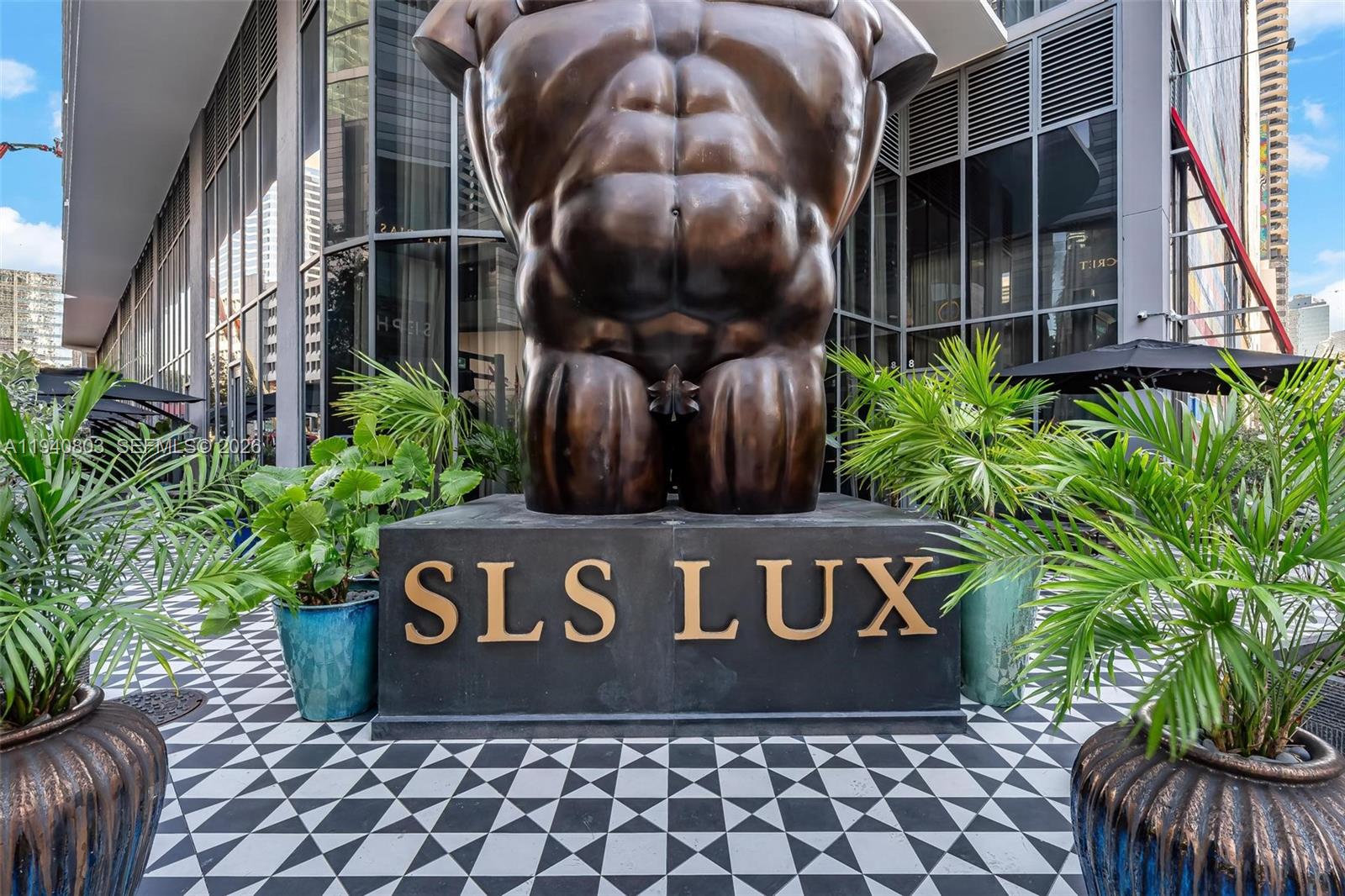 801 SMA RESIDENCES CONDO - Residential