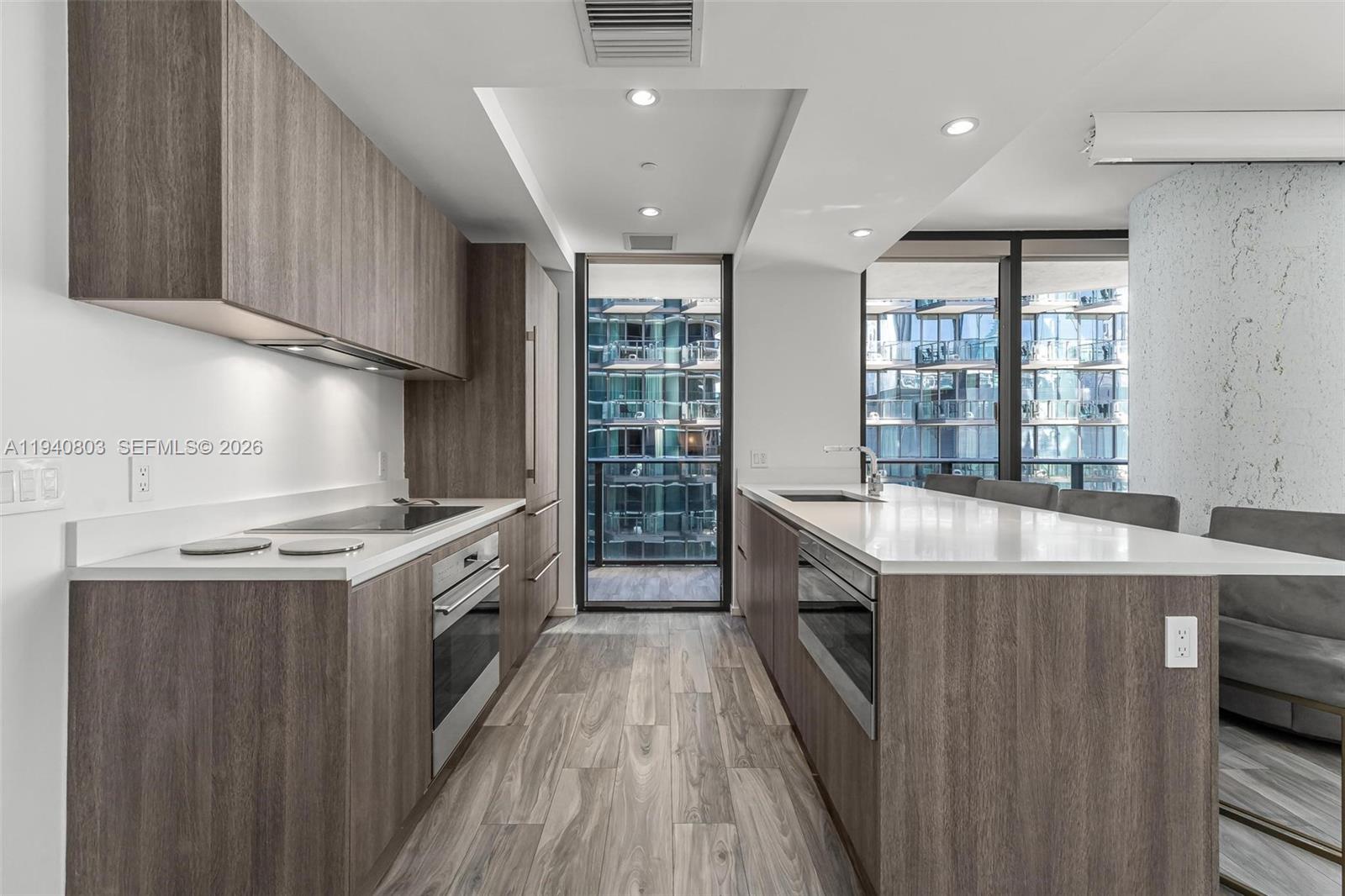 801 SMA RESIDENCES CONDO - Residential