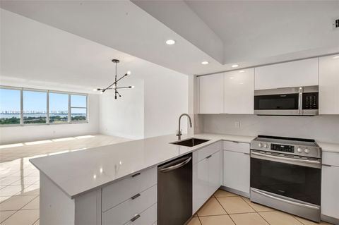5600 Collins Ave 16F Miami Beach FL 33140