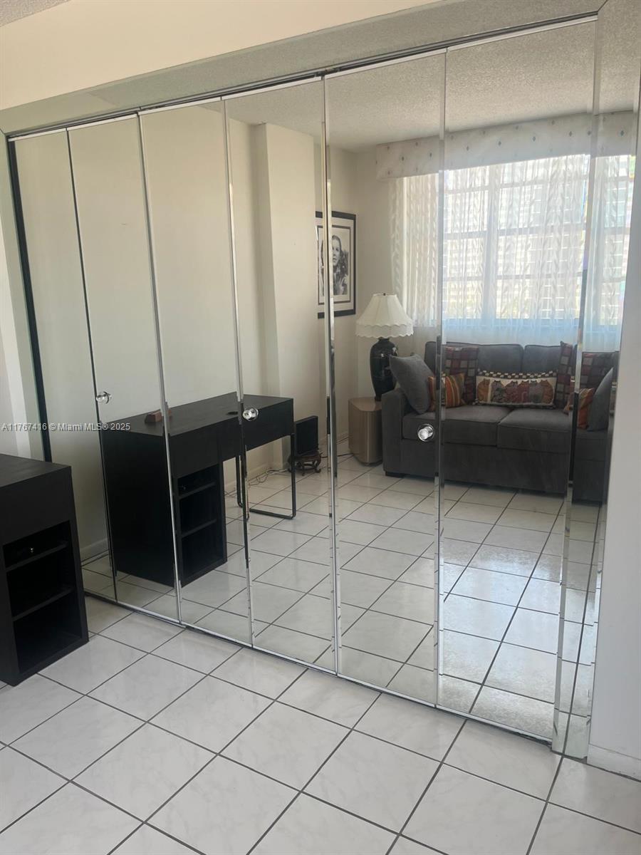 ASHLEIGH HOUSE CONDO - Residential Lease