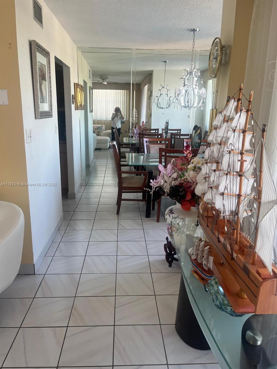 ASHLEIGH HOUSE CONDO - Residential Lease