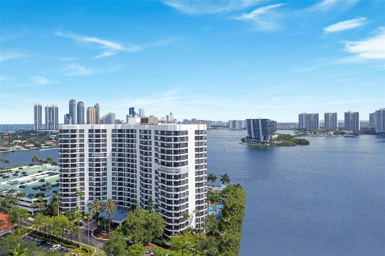 MYSTIC POINTE TOWER 400 C - Residential