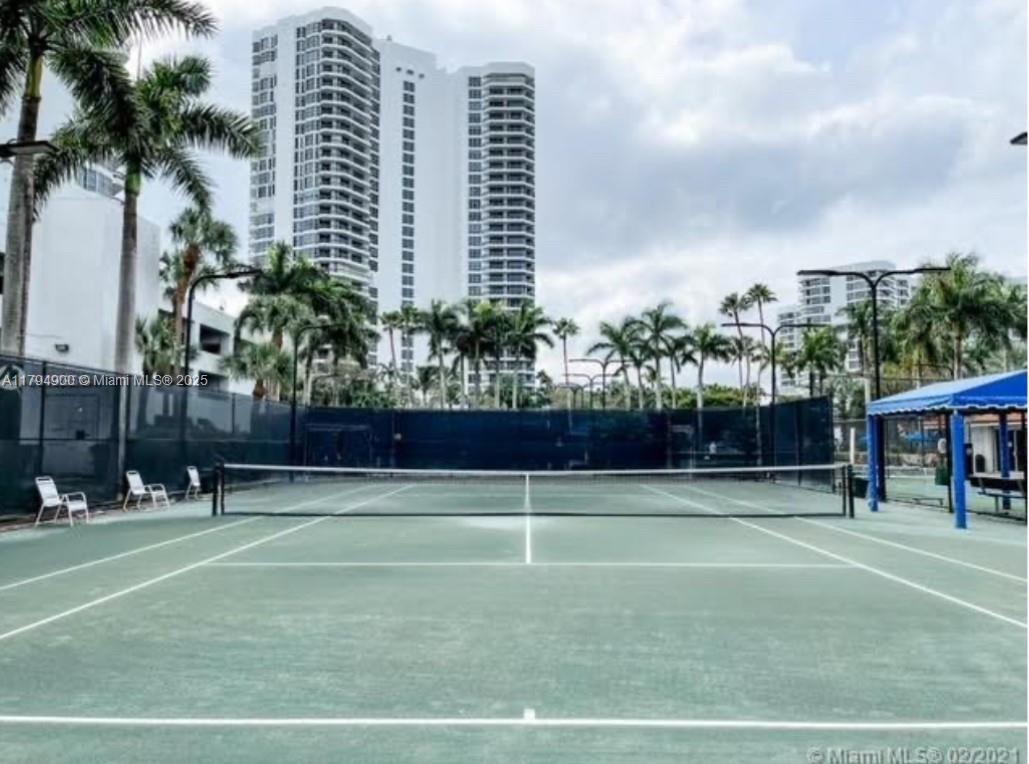 MYSTIC POINTE TOWER 400 C - Residential