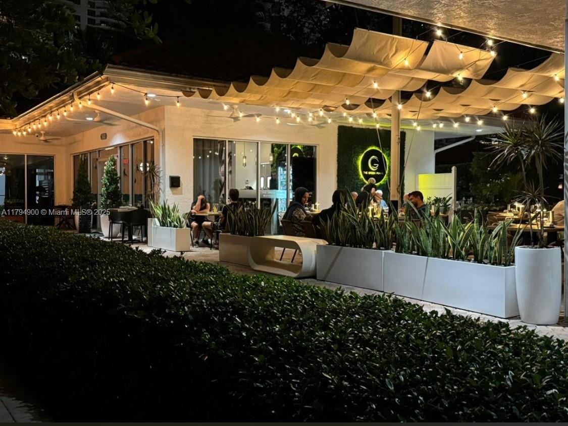 MYSTIC POINTE TOWER 400 C - Residential