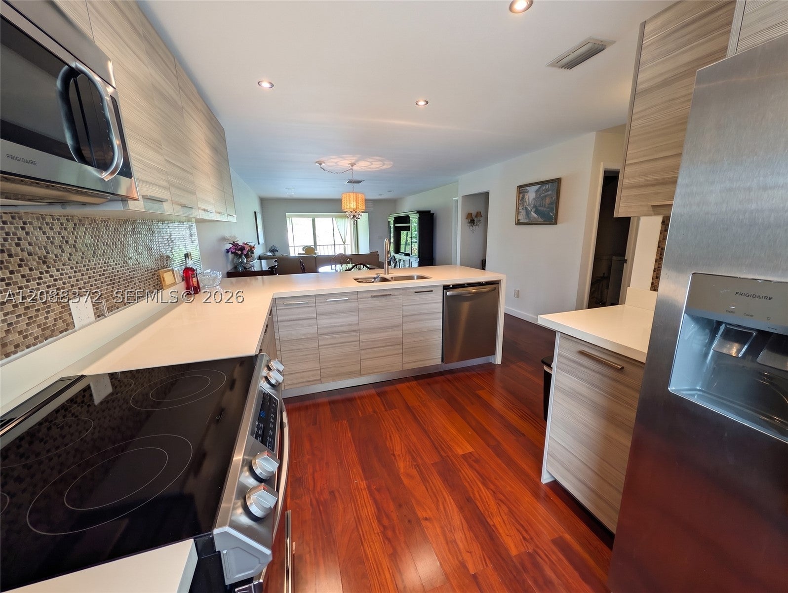 8460 Casa Del Lago H