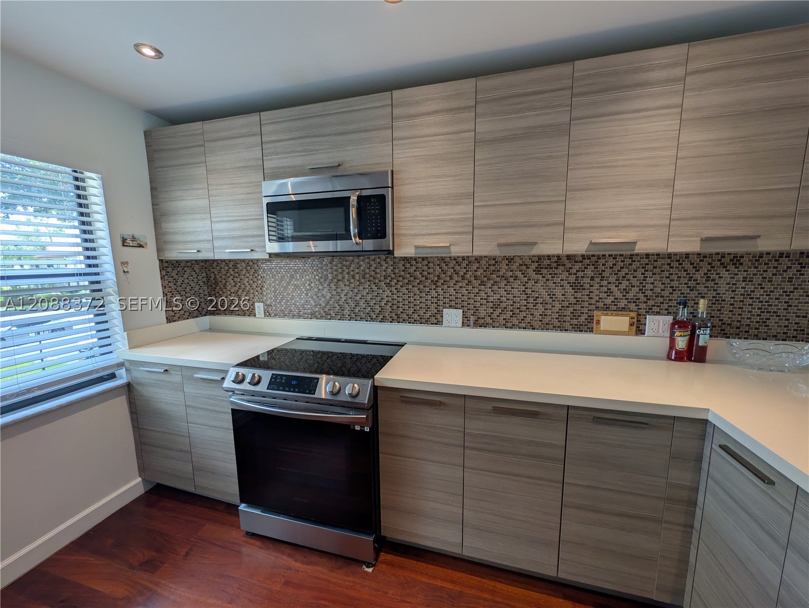 8460 Casa Del Lago H