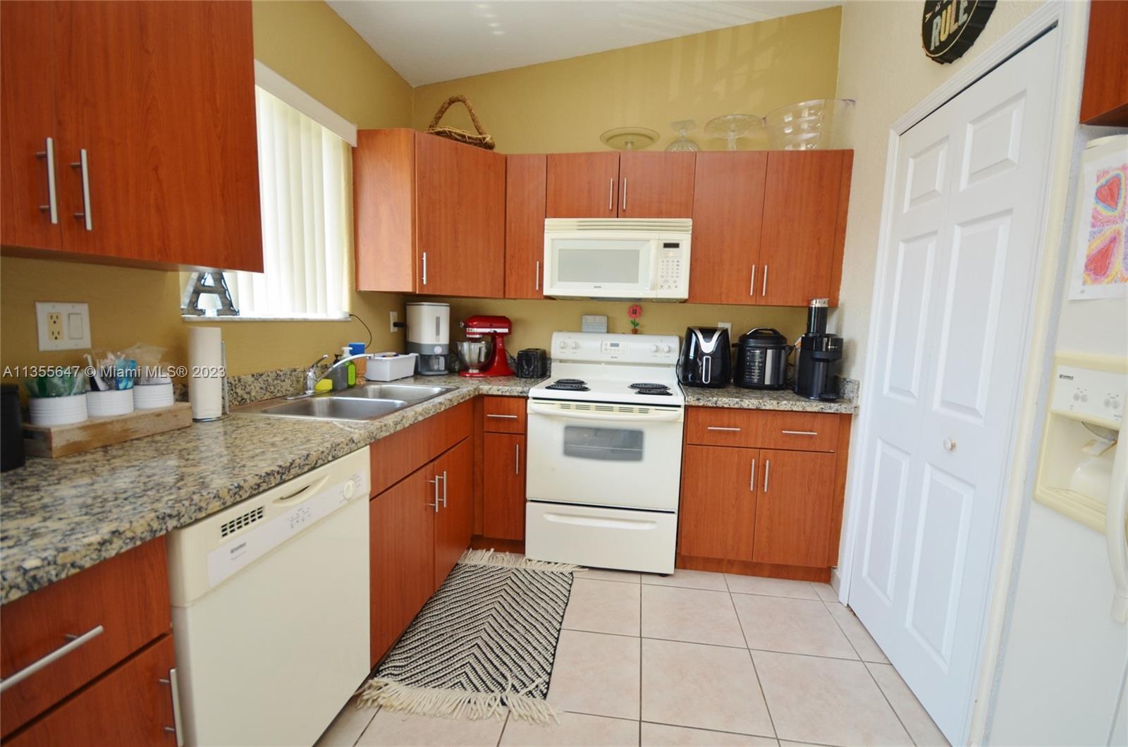 GARDEN VIEW VILLAS HOMES - Residential