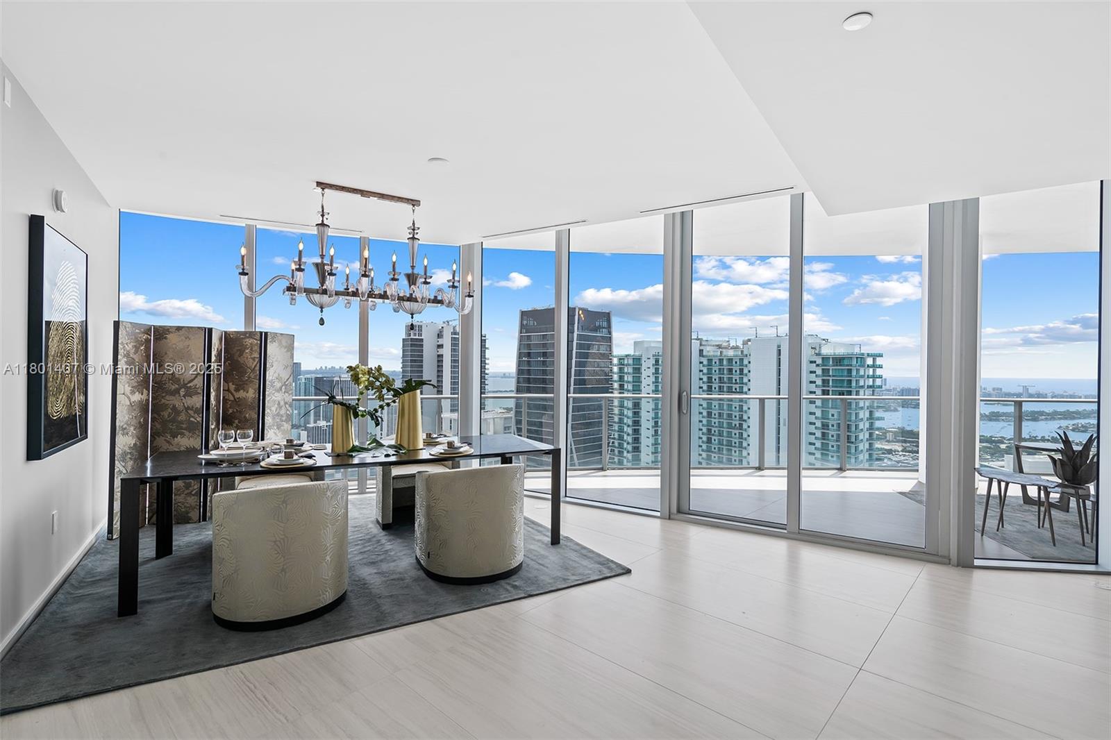 PARAMOUNT MIAMI WORLDCENT - Residential