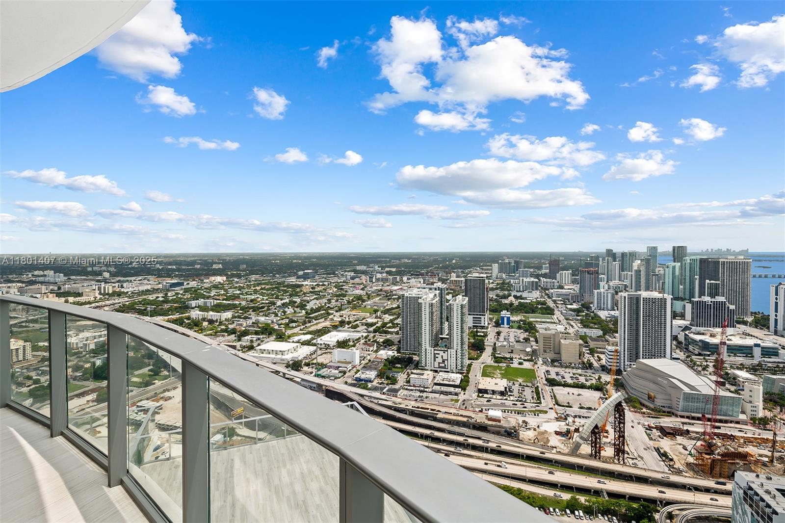 PARAMOUNT MIAMI WORLDCENT - Residential