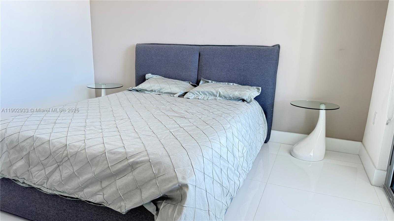 PARQUE TOWERS CONDO - Residential