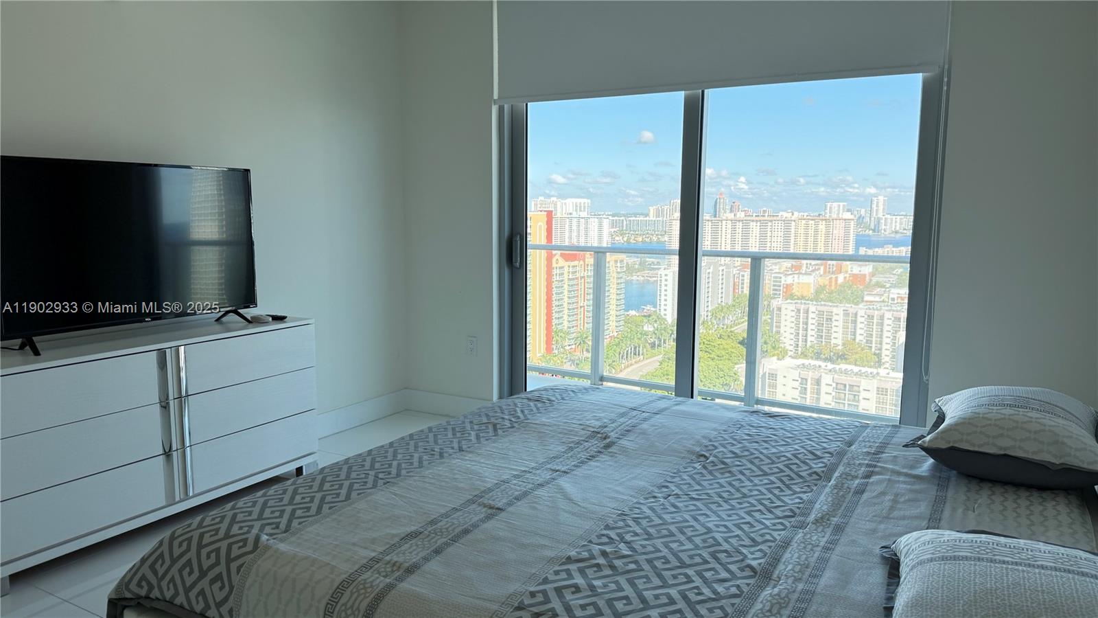 PARQUE TOWERS CONDO - Residential