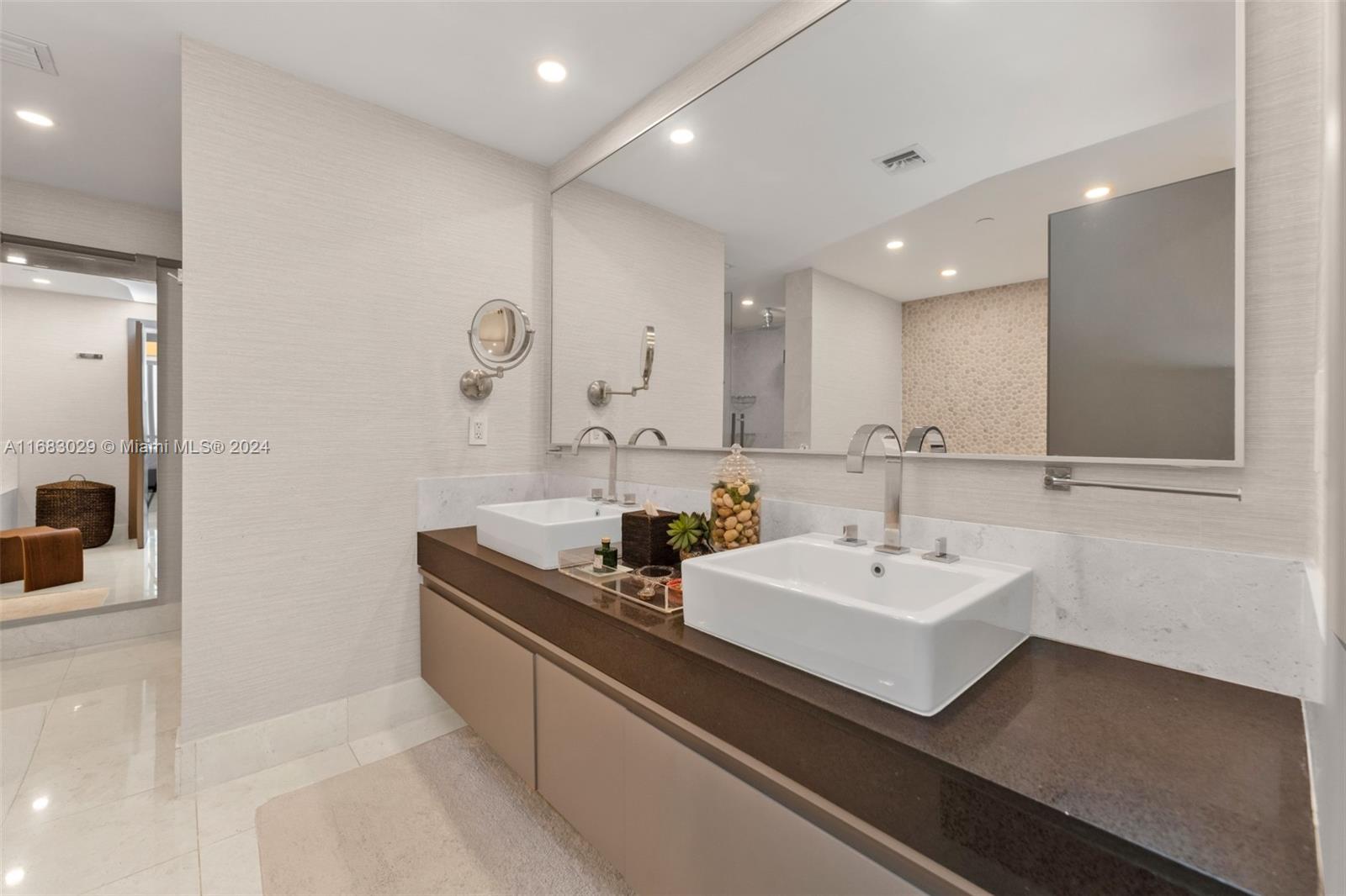 JADE OCEAN CONDO - Residential