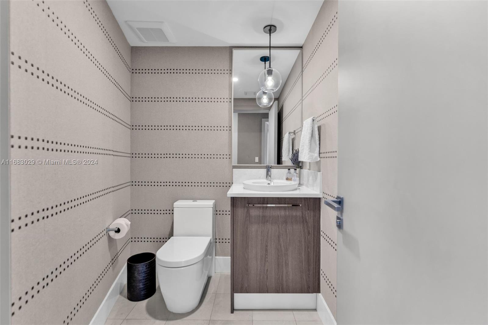 JADE OCEAN CONDO - Residential