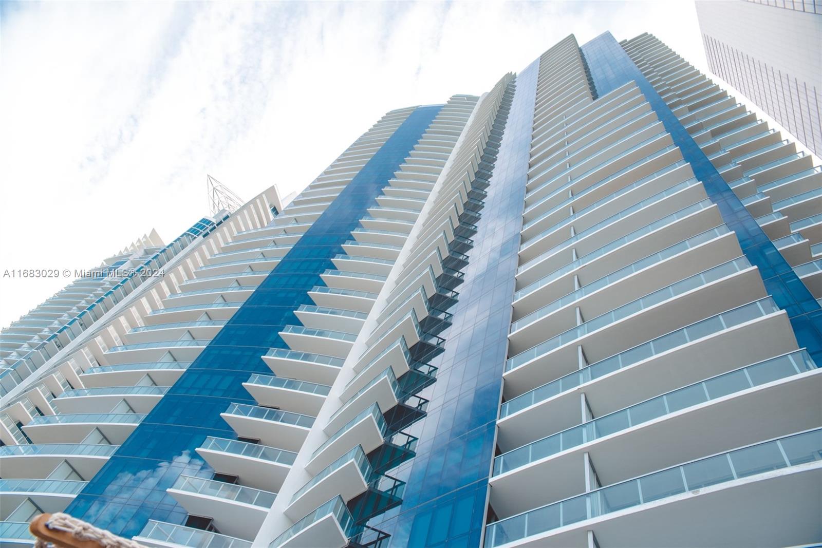 JADE OCEAN CONDO - Residential