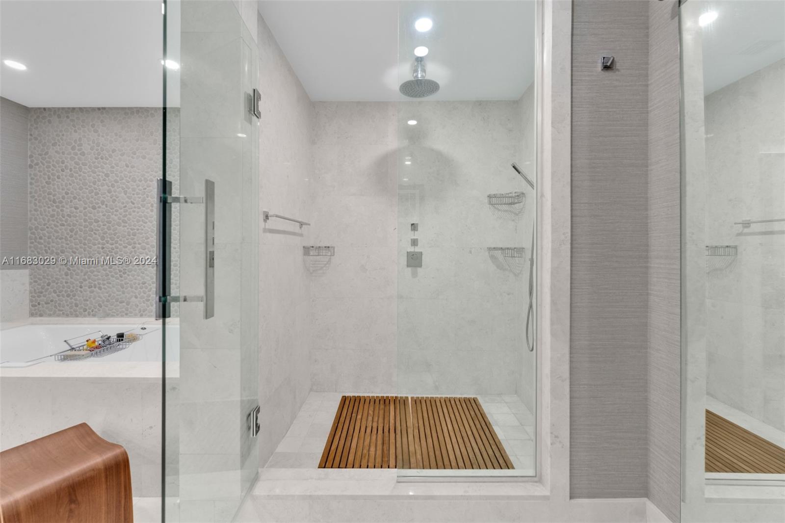 JADE OCEAN CONDO - Residential
