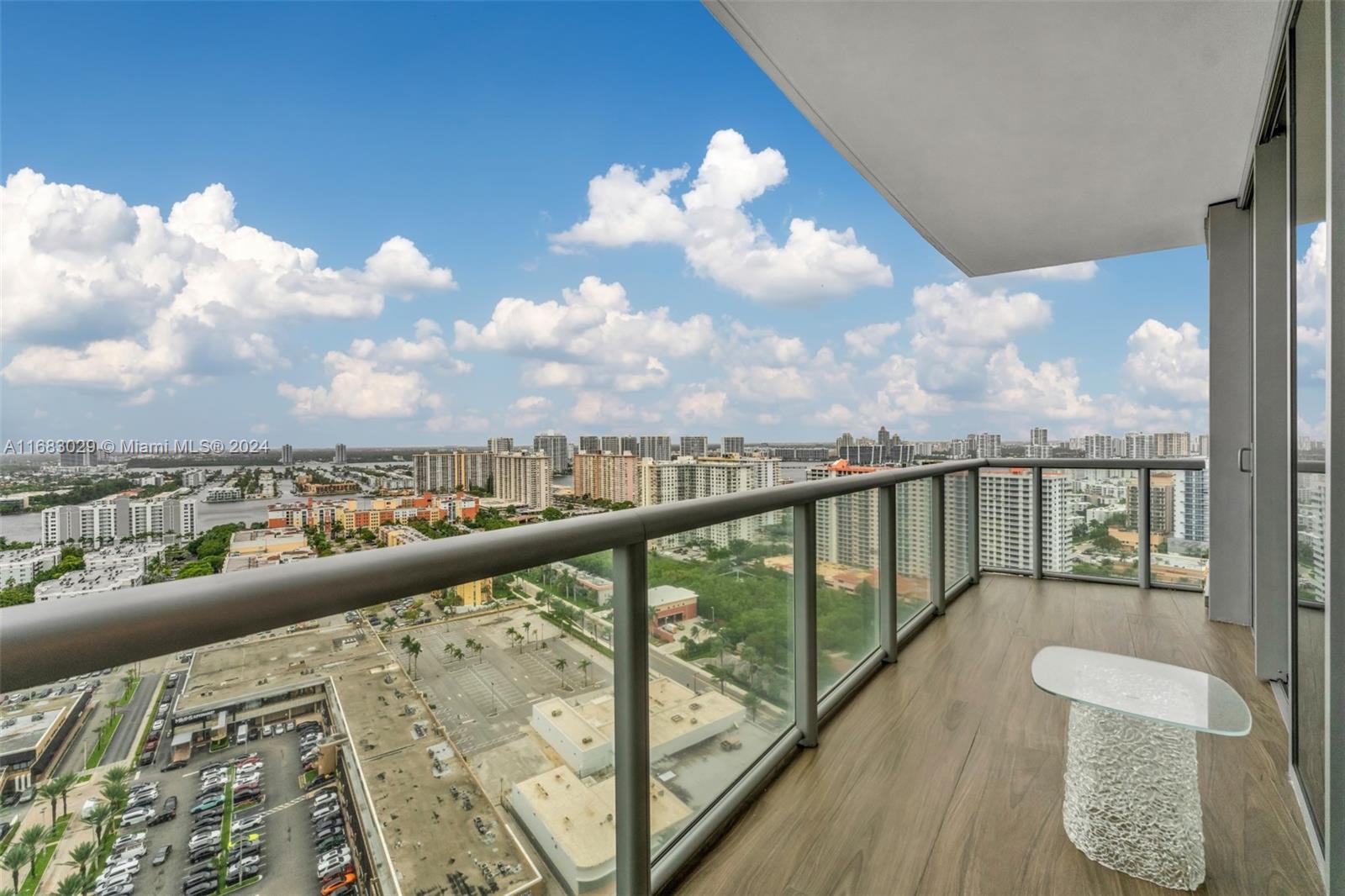 JADE OCEAN CONDO - Residential