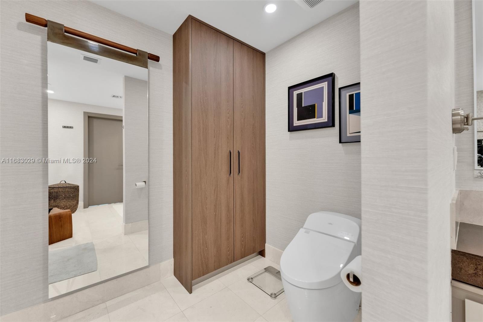 JADE OCEAN CONDO - Residential