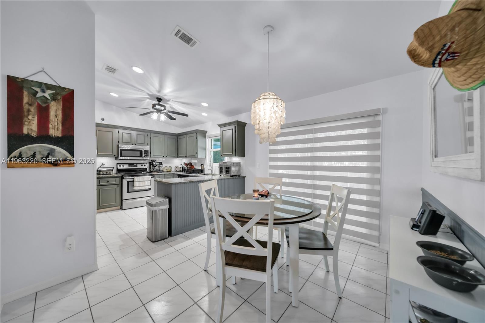 San Carlos Park - Residential