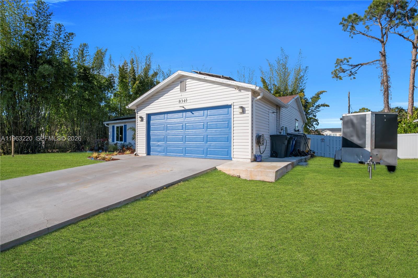 San Carlos Park - Residential