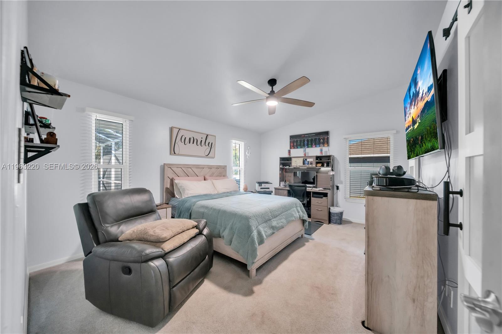 San Carlos Park - Residential