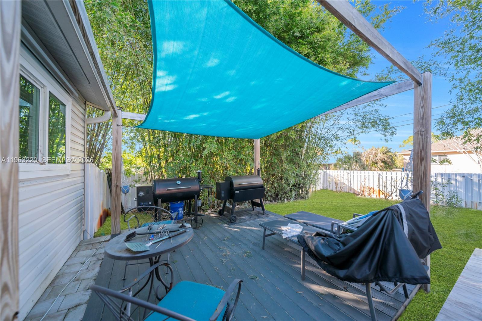 San Carlos Park - Residential