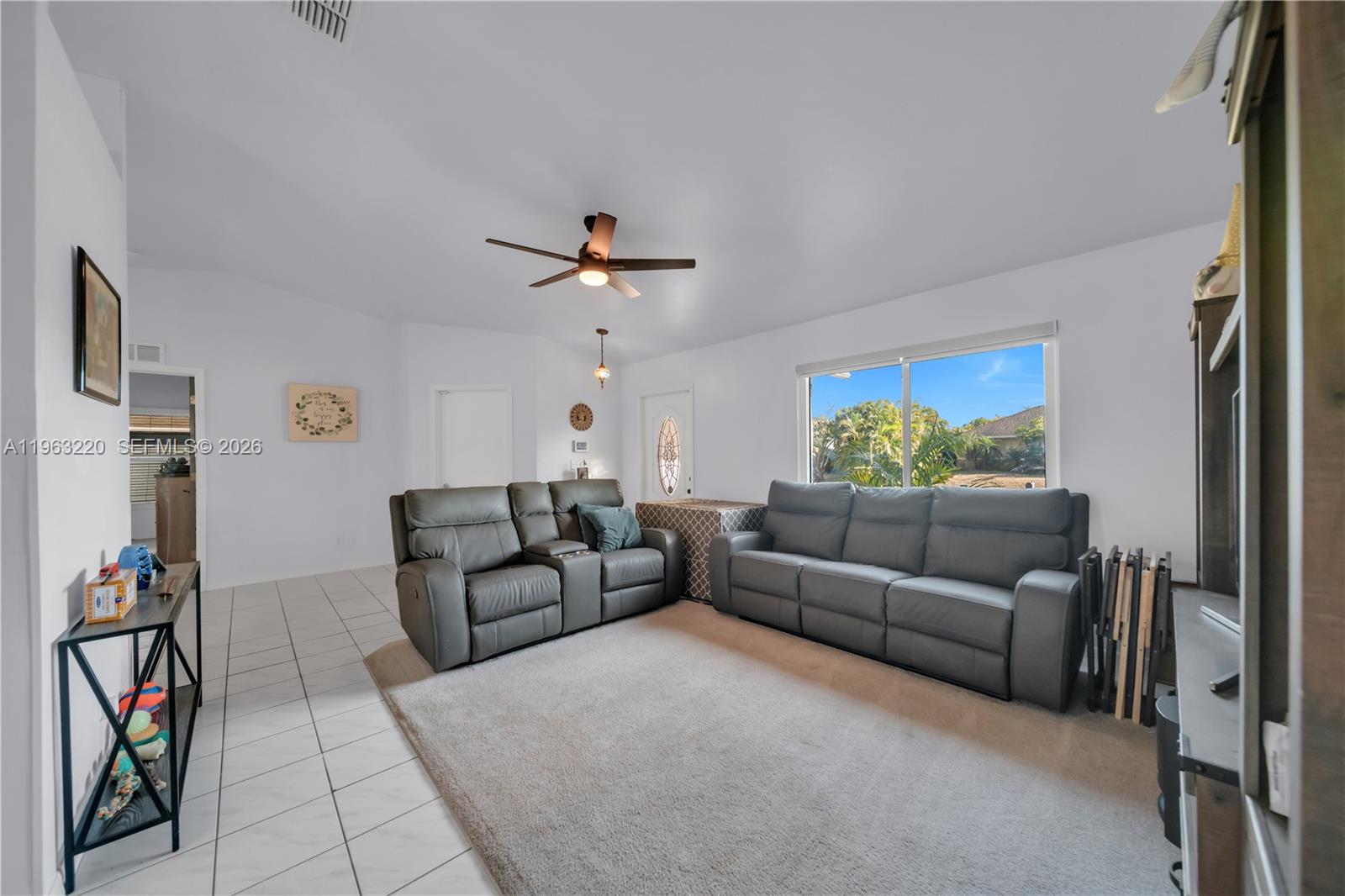 San Carlos Park - Residential