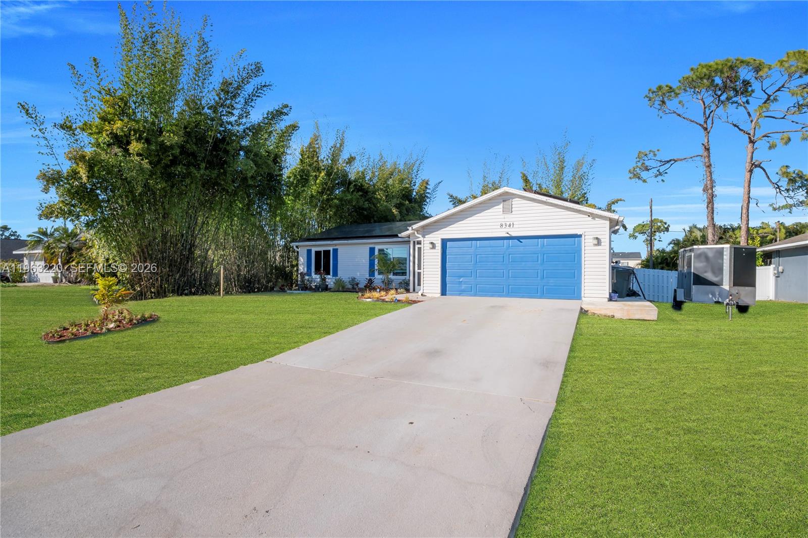 San Carlos Park - Residential