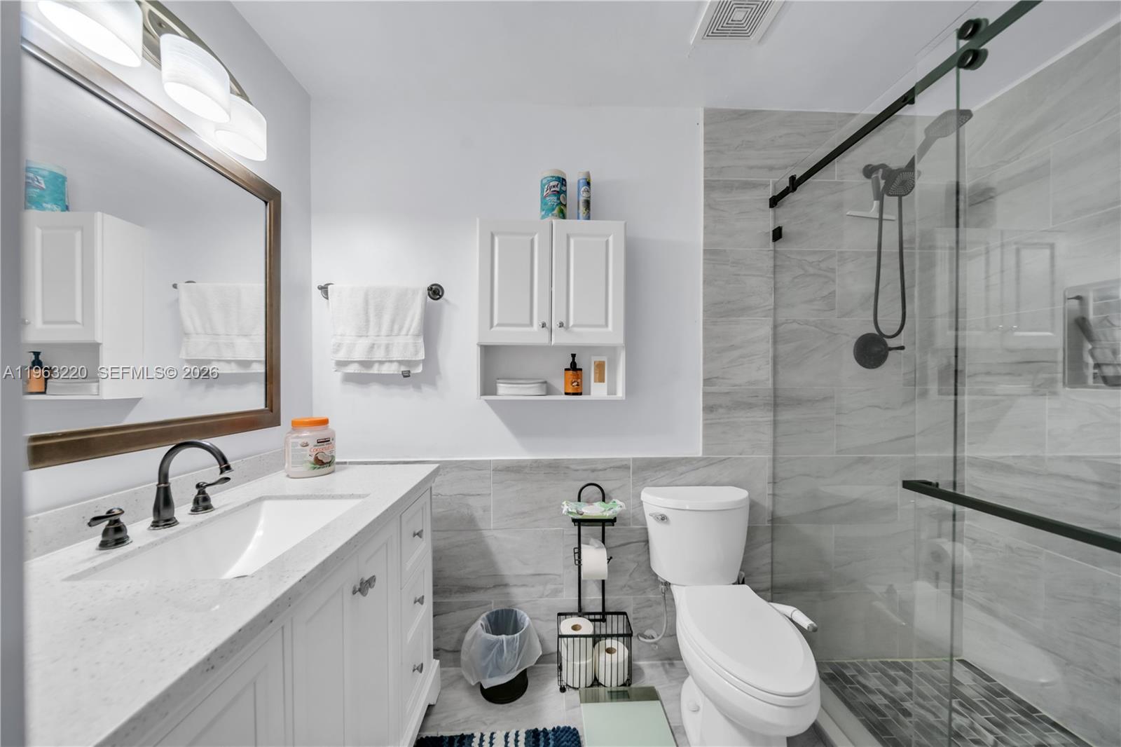 San Carlos Park - Residential