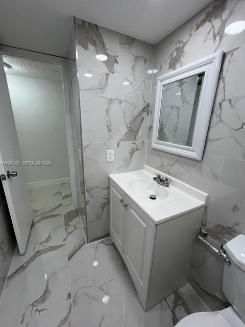 HORIZONS WEST CONDO #7 - Residential