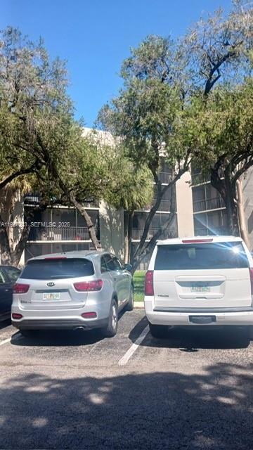 HORIZONS WEST CONDO #7 - Residential