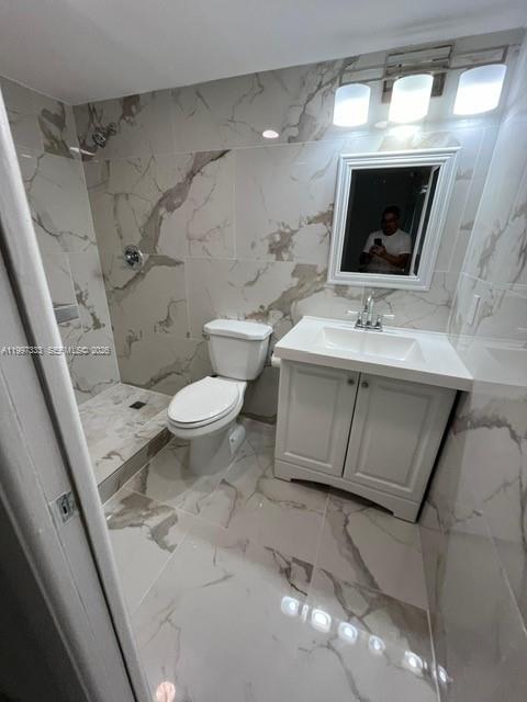 HORIZONS WEST CONDO #7 - Residential