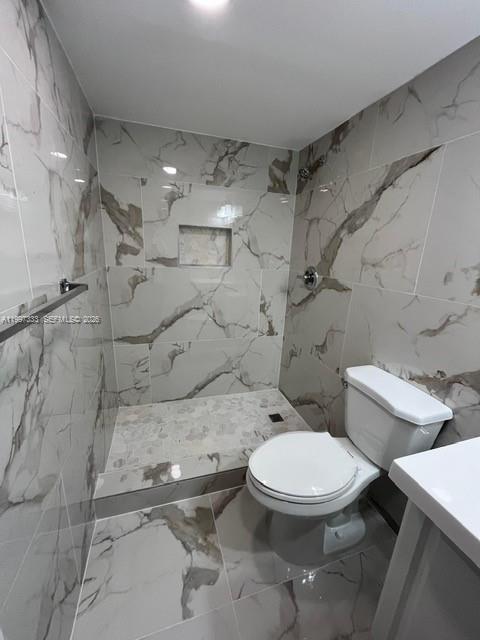 HORIZONS WEST CONDO #7 - Residential