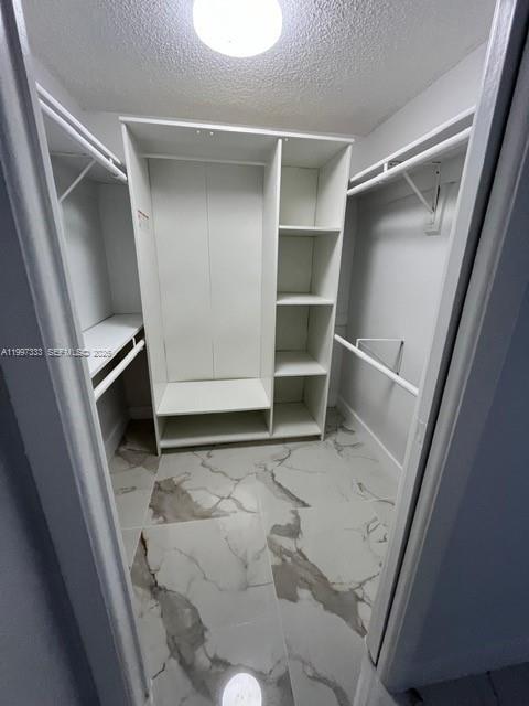 HORIZONS WEST CONDO #7 - Residential