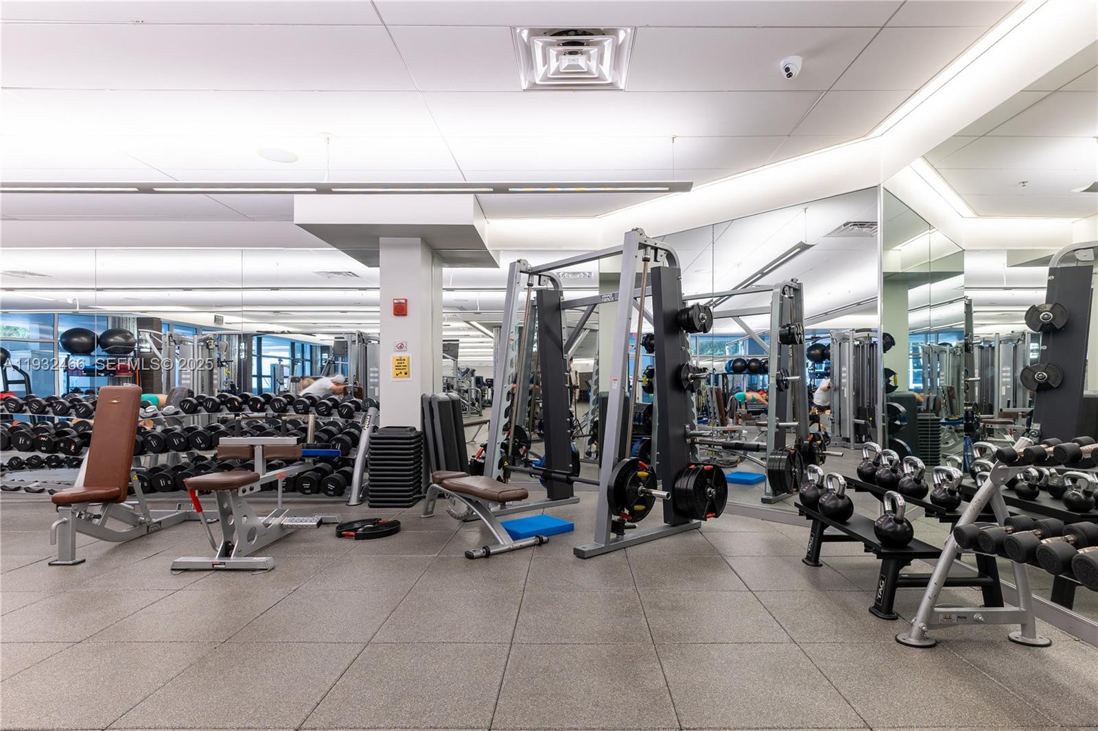 NORTH TOWER AT THE POINT - Residential