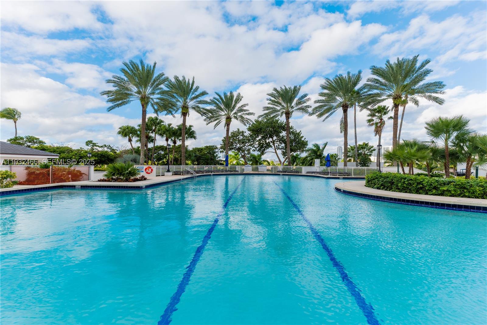 NORTH TOWER AT THE POINT - Residential