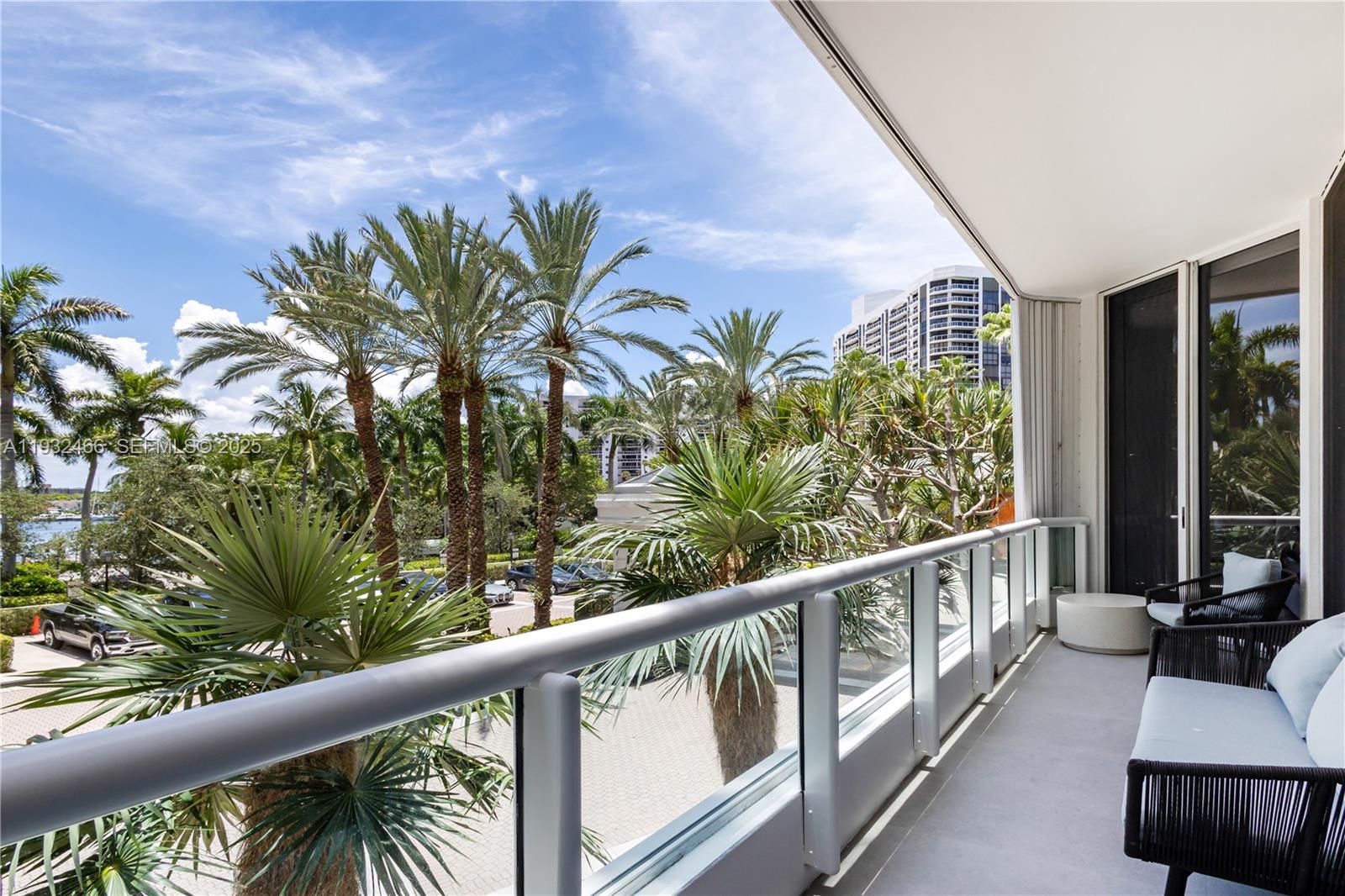 NORTH TOWER AT THE POINT - Residential