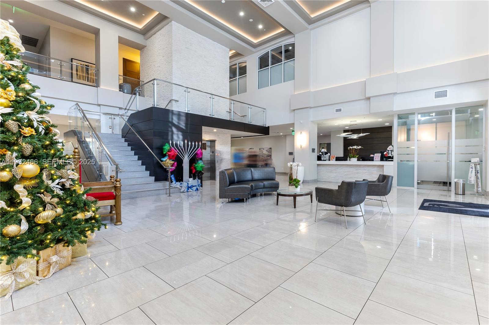 NORTH TOWER AT THE POINT - Residential