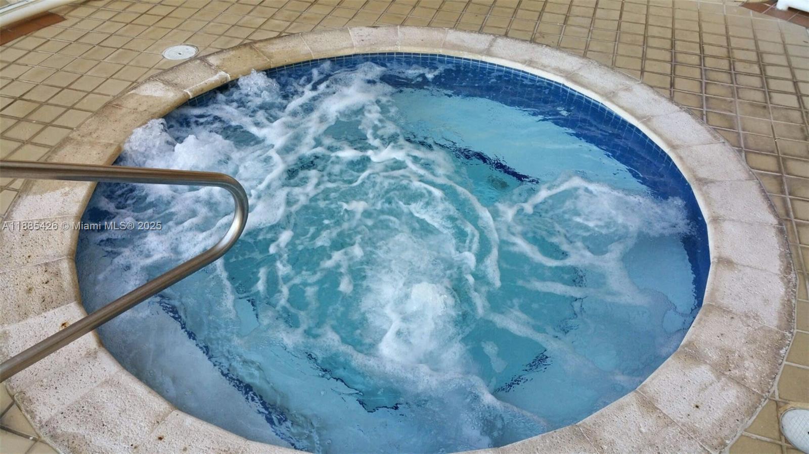 GROVE TOWERS CONDO - Residential Lease