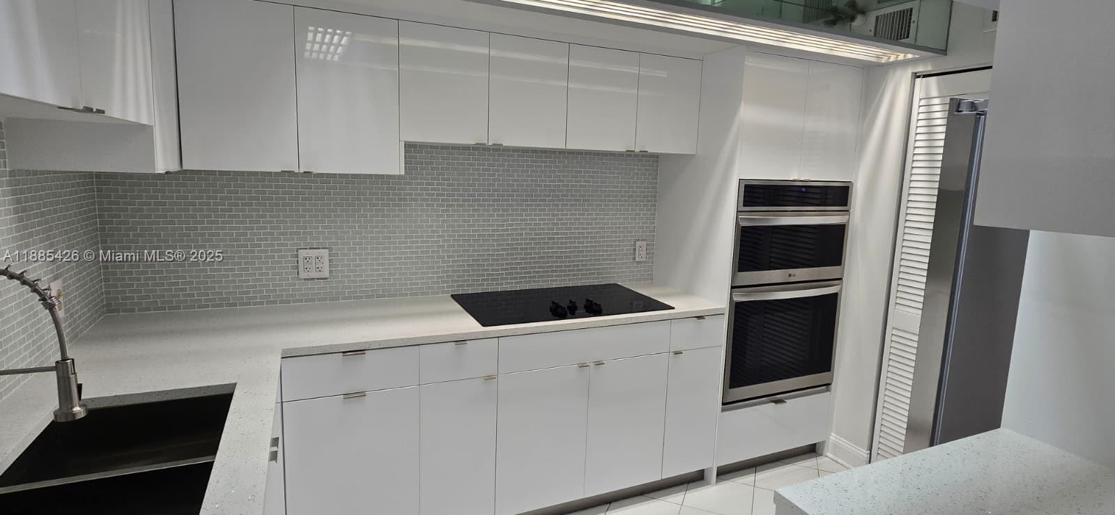 GROVE TOWERS CONDO - Residential Lease