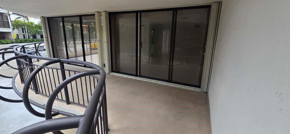 GROVE TOWERS CONDO - Residential Lease