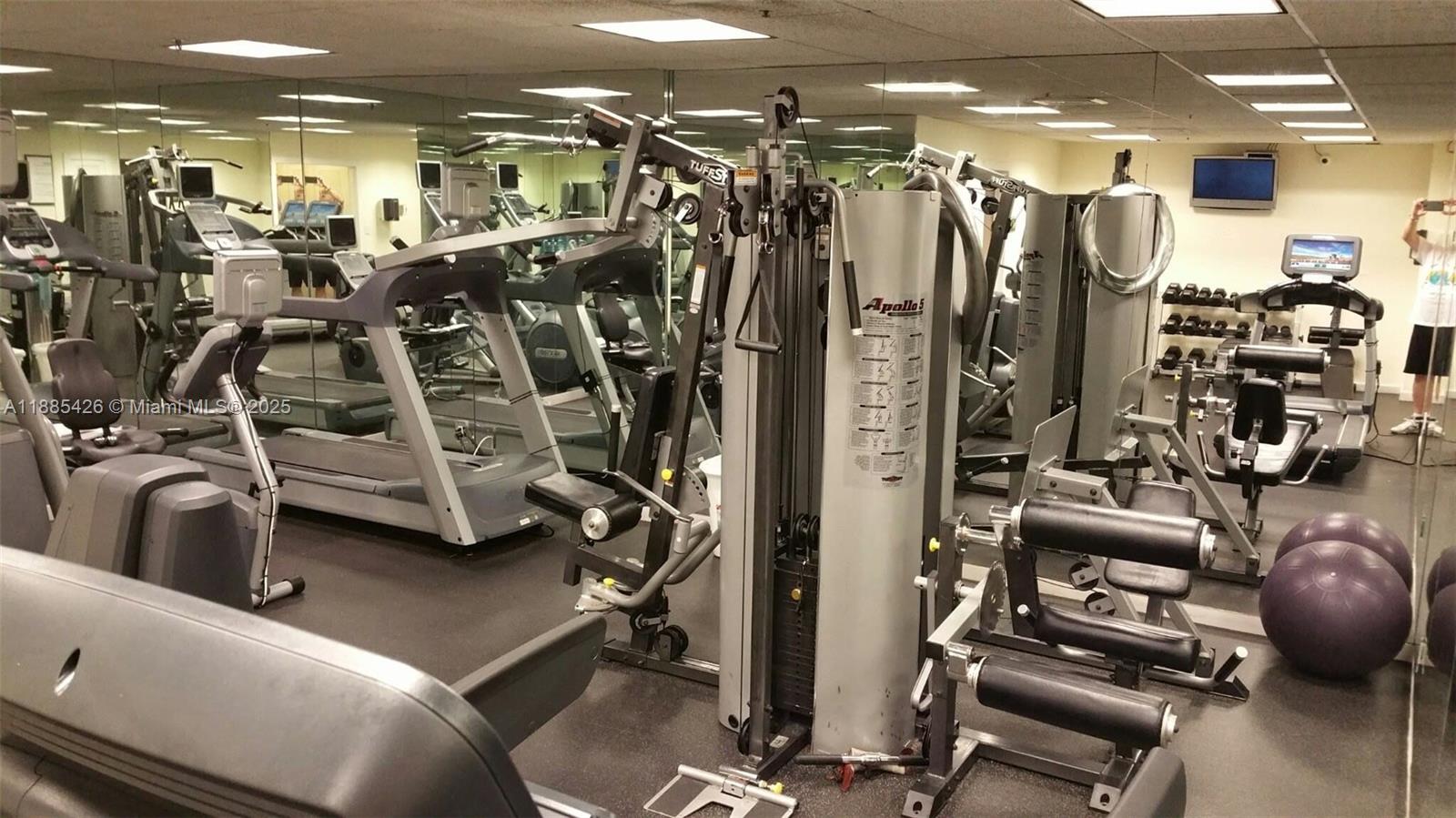 GROVE TOWERS CONDO - Residential Lease