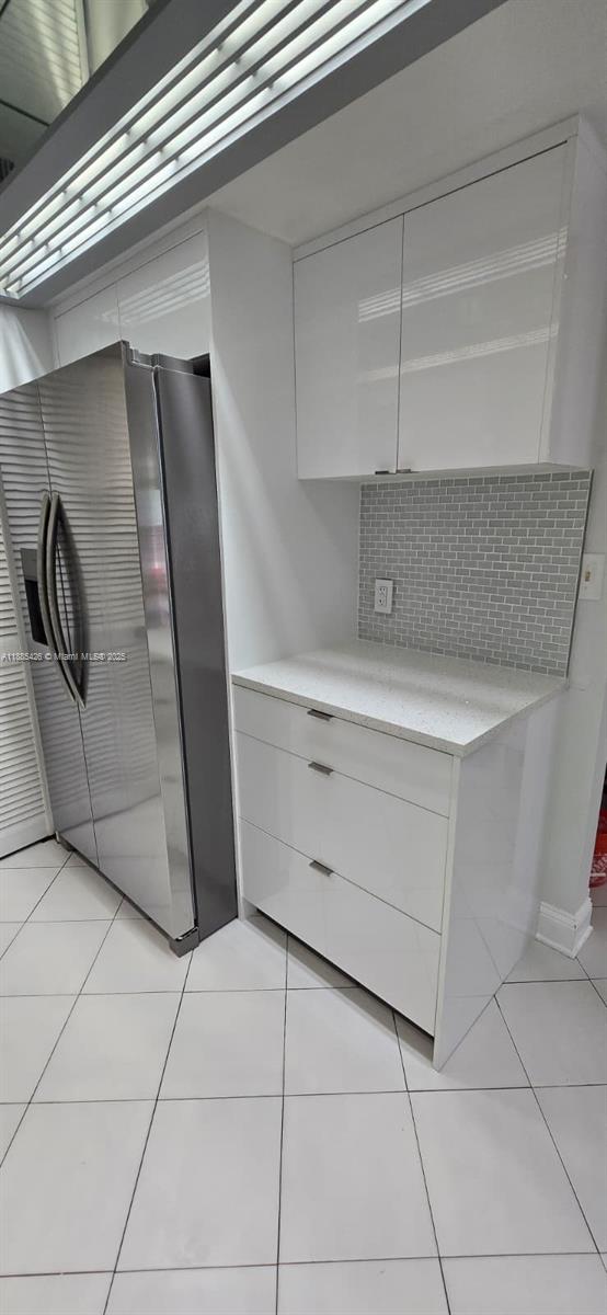 GROVE TOWERS CONDO - Residential Lease