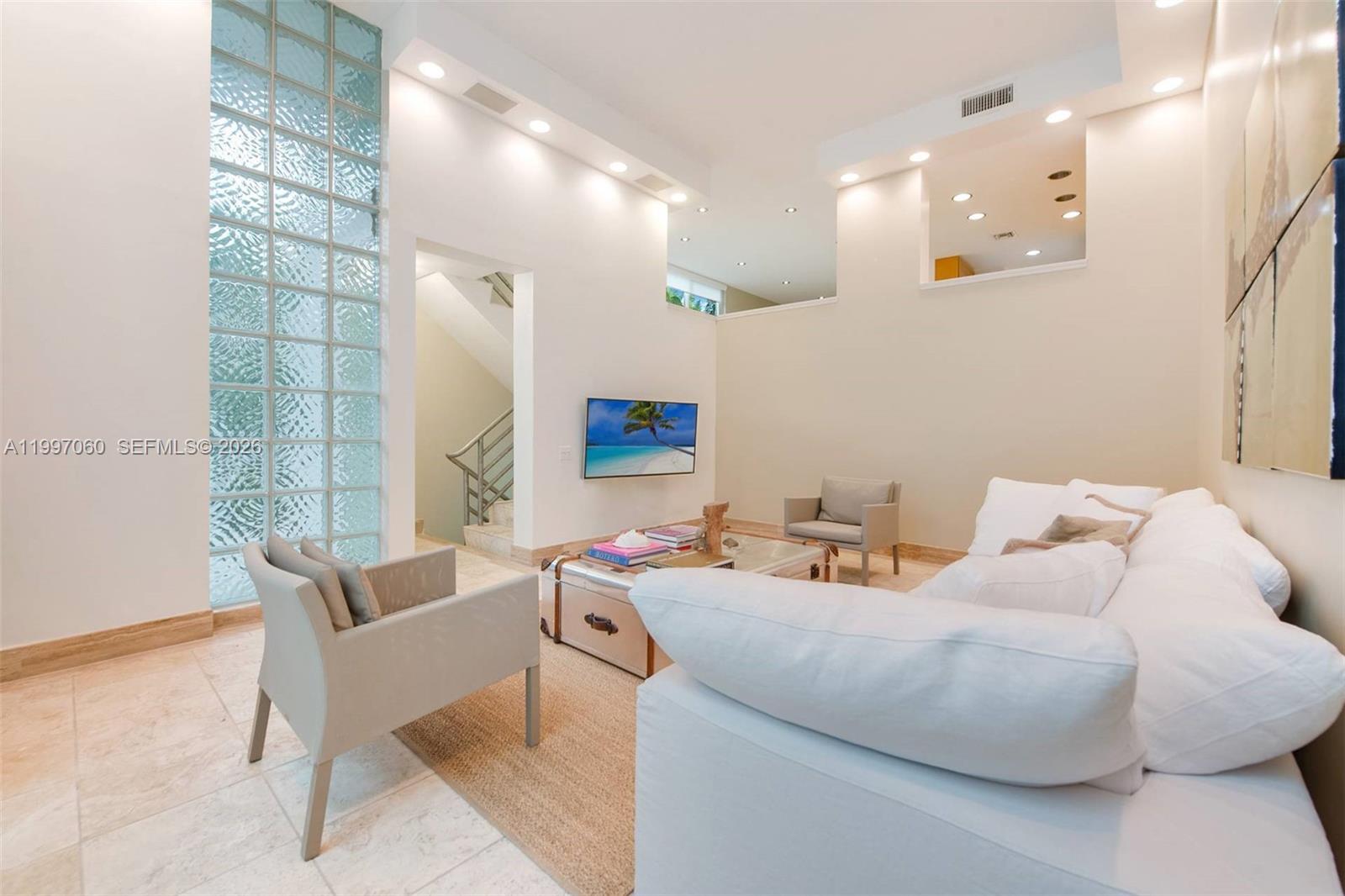 IPANEMA VILLAS CONDO - Residential Lease