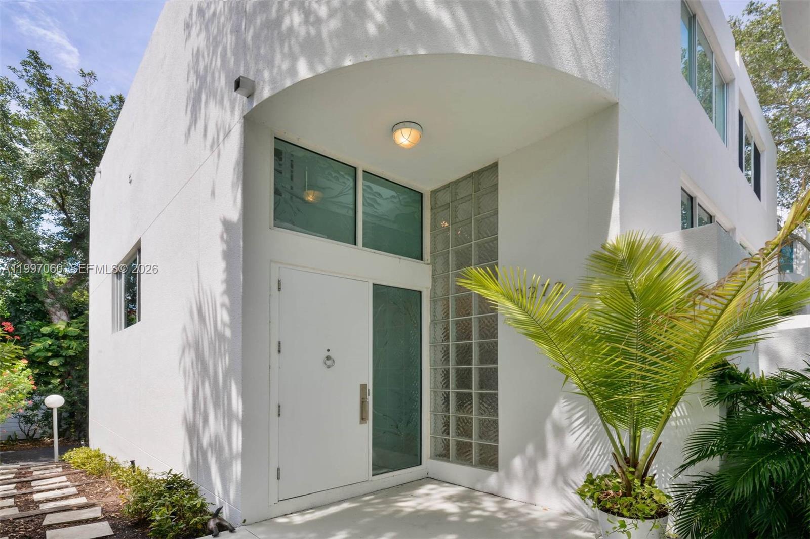 IPANEMA VILLAS CONDO - Residential Lease