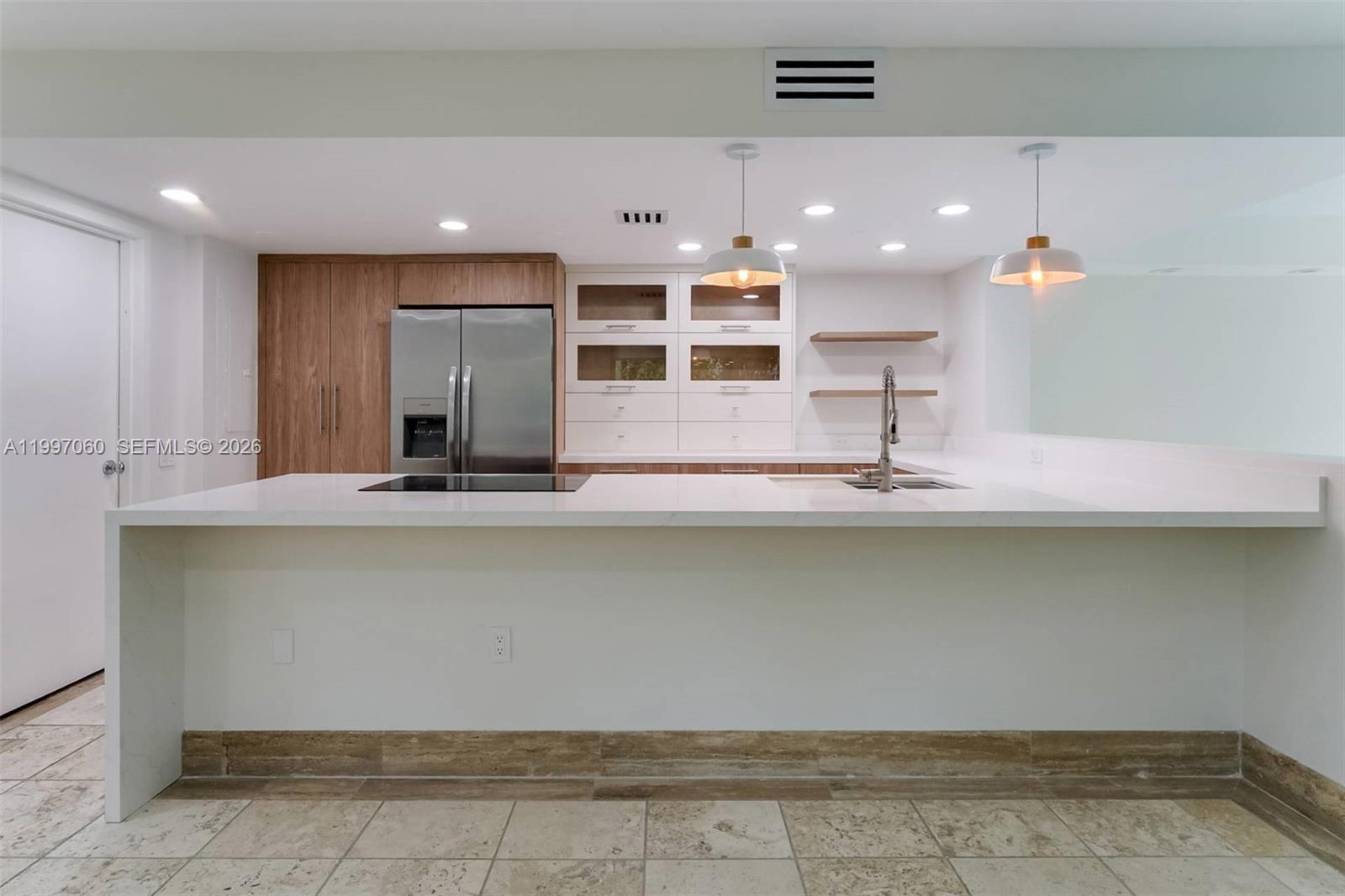 IPANEMA VILLAS CONDO - Residential Lease