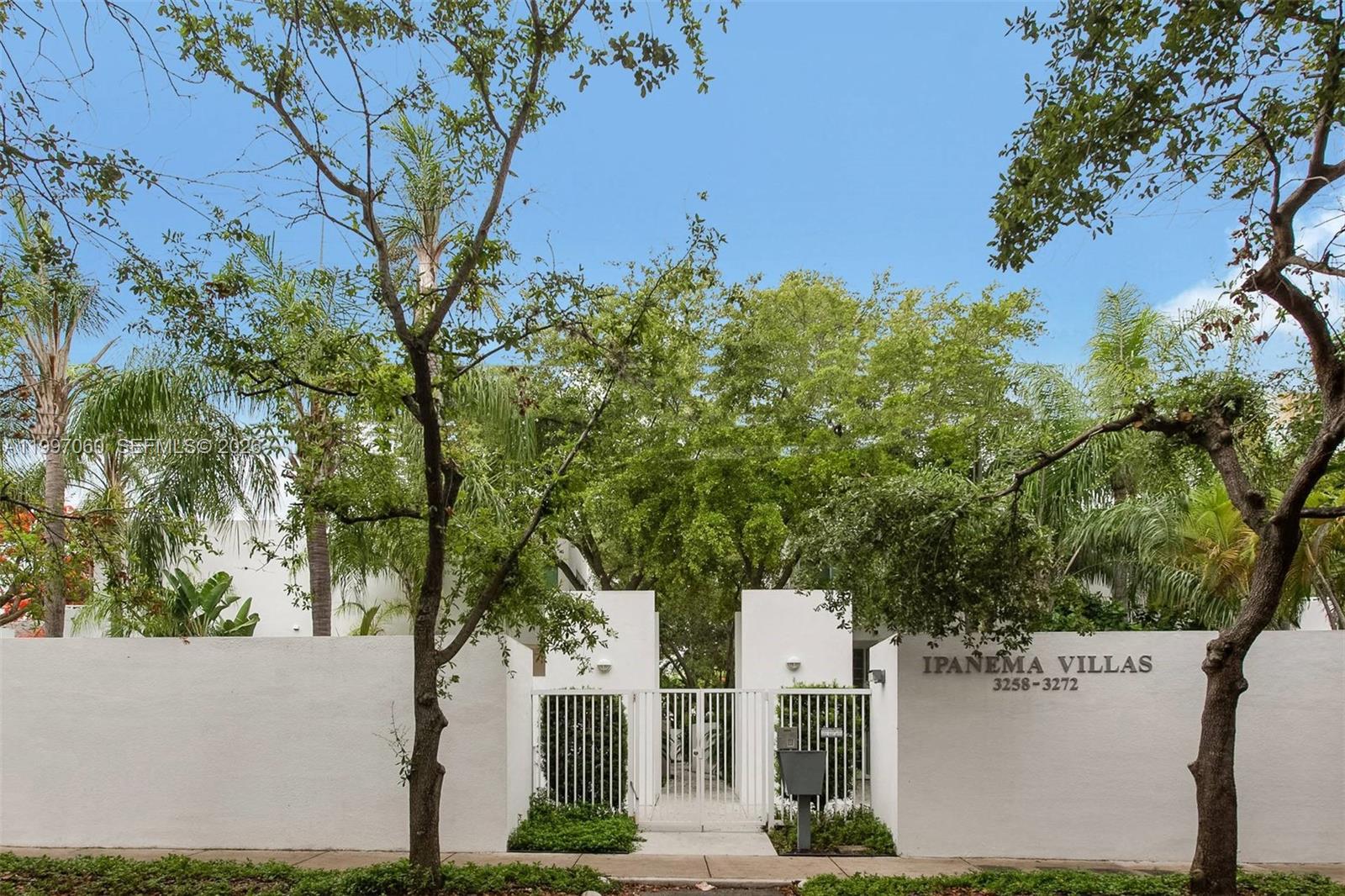 IPANEMA VILLAS CONDO - Residential Lease