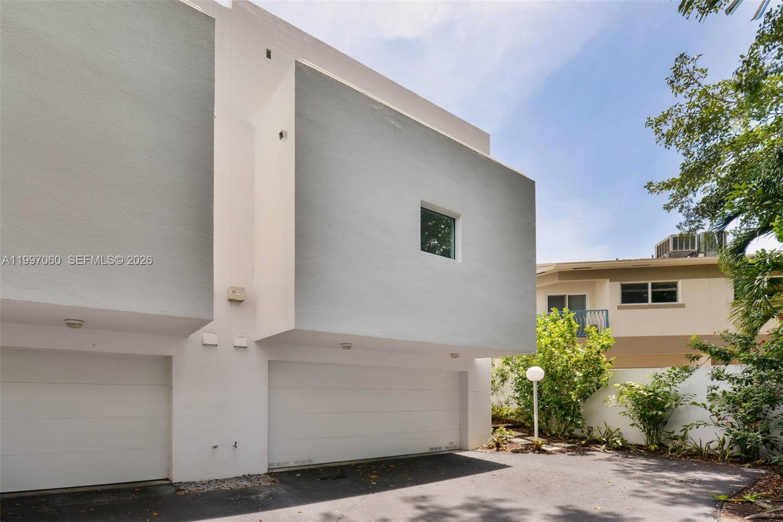 IPANEMA VILLAS CONDO - Residential Lease