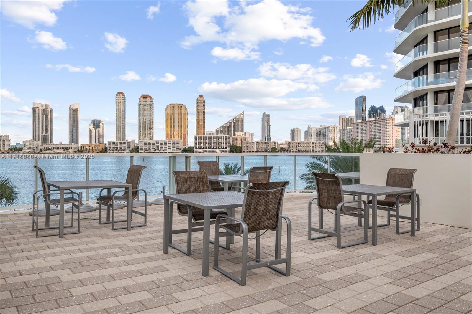 WILLIAMS ISLAND - Residential