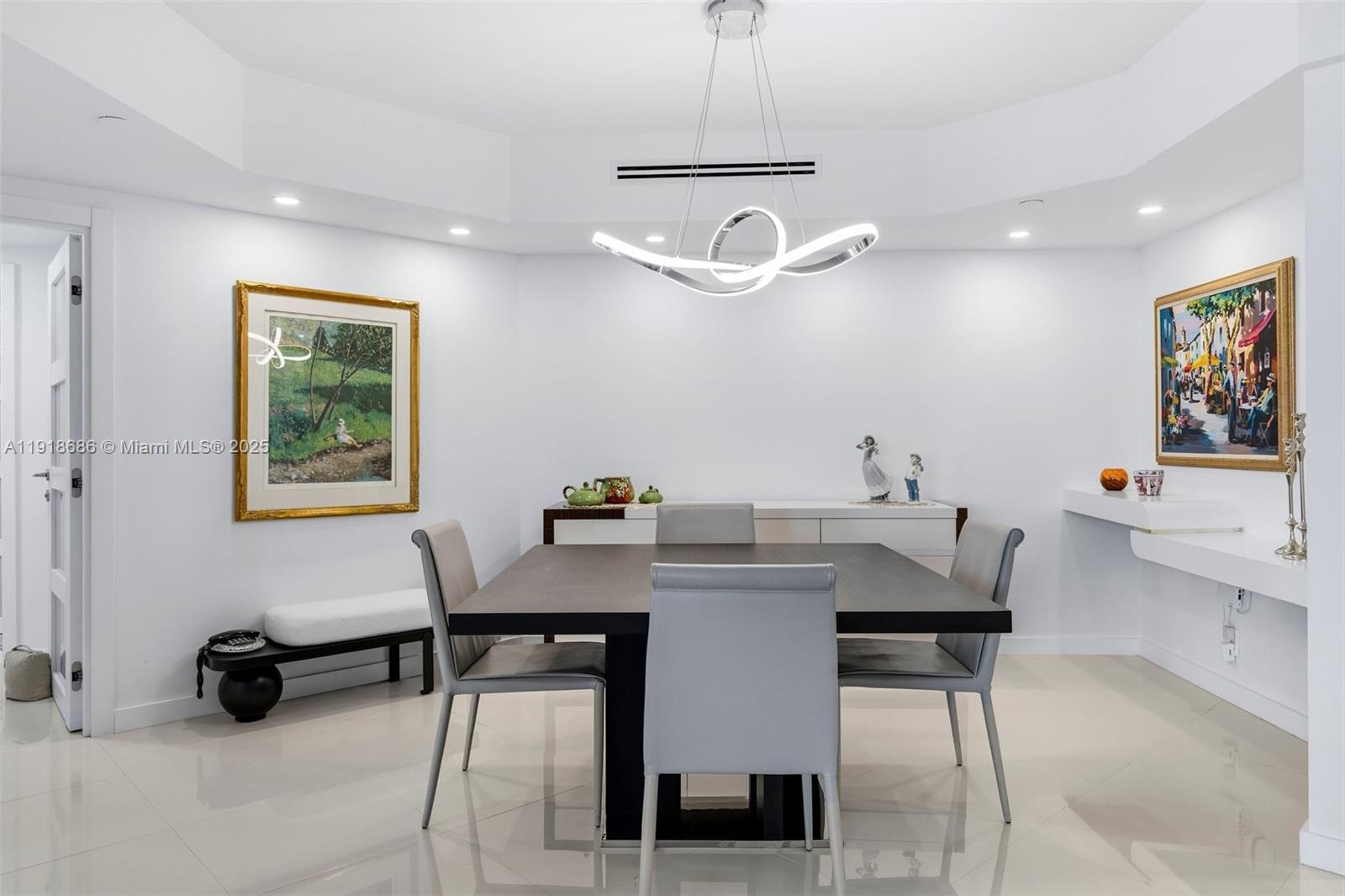 WILLIAMS ISLAND - Residential